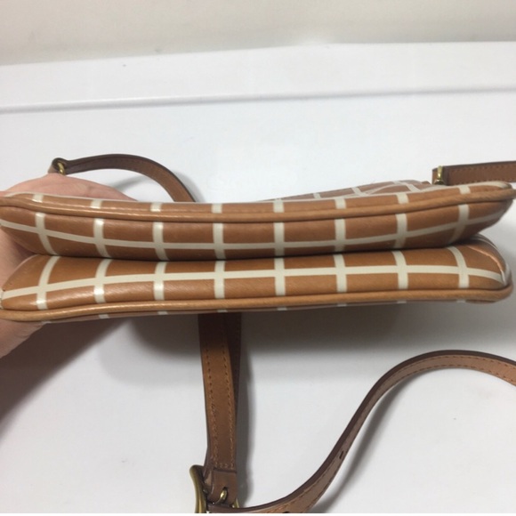 Fossil tan and white checkered leather crossbody bag. - Picture 10 of 14